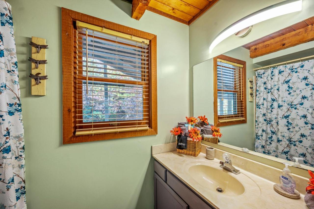 Barenberg Cabin - Secluded Unobstructed Panoramic Smoky Mountains View With Two Master Suites, Loft Game Room, And Hot Tub جاتلينبرج المظهر الخارجي الصورة