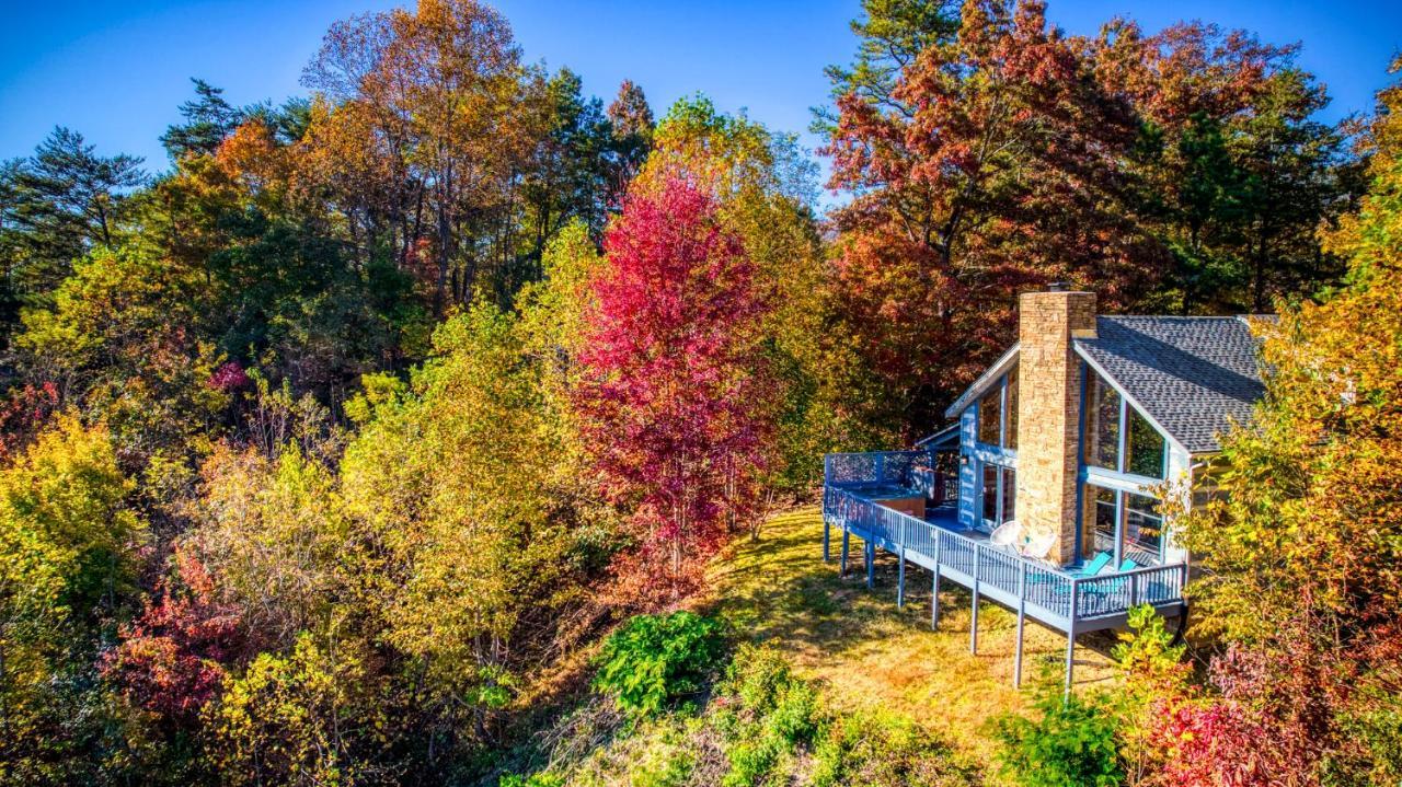 Barenberg Cabin - Secluded Unobstructed Panoramic Smoky Mountains View With Two Master Suites, Loft Game Room, And Hot Tub جاتلينبرج المظهر الخارجي الصورة